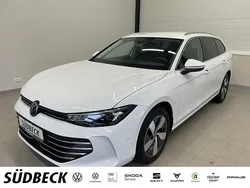 Pure white Gebraucht 2025 VW Passat Kombi | 36.880 € (Guter Preis)