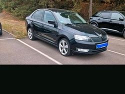 Schwarz Gebraucht 2013 Skoda Rapid Limousine | 3.900 € (Fairer Preis)