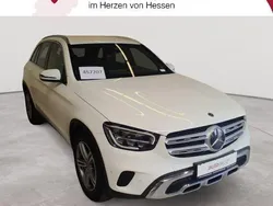 Polarweiß Gebraucht 2021 Mercedes GLC200 Exclusive SUV | 28.390 € (Guter Preis)