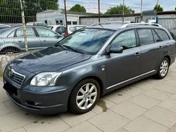 Dark grey mica metallic Gebraucht 2005 Toyota Avensis Executive Kombi | 980 € (Guter Preis)