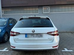 Weiß Gebraucht 2017 Skoda Superb Kombi | 17.200 € (Fairer Preis)