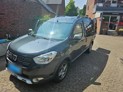Grau Gebraucht 2019 Dacia Dokker Stepway Van | 11.750 € (Teuer)