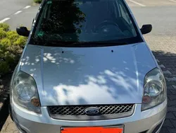 Grau Gebraucht 2007 Ford Fiesta Kleinwagen | 1.600 € (Fairer Preis)