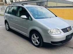 Silber Gebraucht 2006 VW Touran Van / Kleinbus | 2.400 € (Fairer Preis)