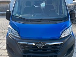 Blau Gebraucht 2024 Opel Movano Van | 26.900 €