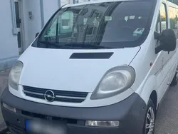 Weiß Gebraucht 2005 Opel Vivaro Van | 3.500 € (Etwas zu teuer)