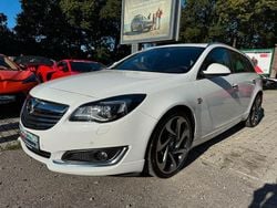 Weiß Gebraucht 2014 Opel Insignia OPC Kombi | 9.880 € (Fairer Preis)