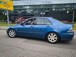 Blau Gebraucht 2002 Lexus IS200 Limousine | 12.350 €
