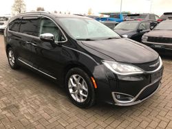 Schwarz Gebraucht 2017 Chrysler Pacifica Limited SUV | 13.600 €