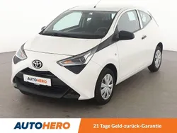 Weiß Gebraucht 2019 Toyota Aygo Kleinwagen | 9.490 € (Fairer Preis)