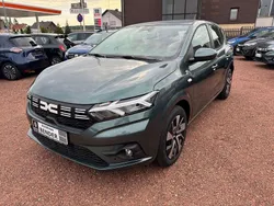 Grün Neu 2025 Dacia Sandero Expression Kleinwagen | 17.450 € (Fairer Preis)