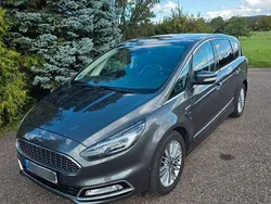 Grau Gebraucht 2017 Ford S-MAX Vignale Van / Kleinbus | 18.500 €