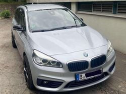 Silber Gebraucht 2015 BMW 220 Gran Tourer Sport Line Van / Kleinbus | 14.000 € (Etwas zu teuer)