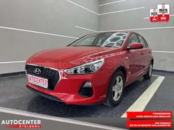 Rot Gebraucht 2017 Hyundai i30 Pure Limousine | 11.900 € (Guter Preis)