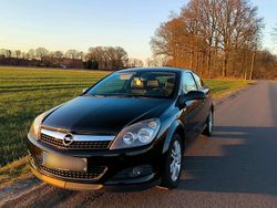 Schwarz Gebraucht 2009 Opel Astra GTC Coupé | 2.900 € (Fairer Preis)