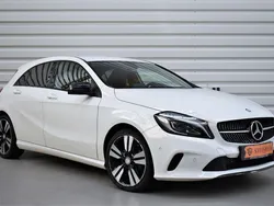 Weiß Gebraucht 2016 Mercedes A180 Limousine | 17.990 € (Fairer Preis)