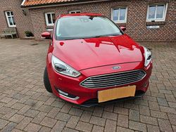 Rot Gebraucht 2018 Ford Focus Cool & Connect Limousine | 14.650 € (Fairer Preis)