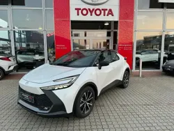 Platinumweiss perleffekt/schwa Gebraucht 2023 Toyota C-HR Team SUV | 33.990 €