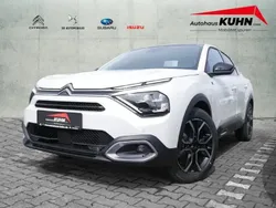 Weiss / perlmuttweiss Gebraucht 2023 Citroën e-C4 Shine SUV | 24.880 € (Etwas zu teuer)