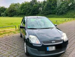 Blau Gebraucht 2006 Ford Fiesta Kleinwagen | 1.000 €