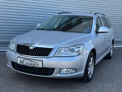 Silber Gebraucht 2011 Skoda Octavia Elegance Kombi | 6.980 € (Guter Preis)