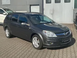 Grau Gebraucht 2009 Opel Astra Edition Kombi | 5.500 € (Teuer)
