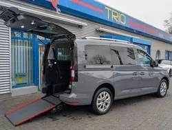 Grau Neu 2025 Ford Tourneo Connect Titanium Van / Kleinbus | 47.350 €