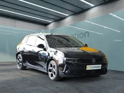 Schwarz Gebraucht 2022 Opel Astra Ultimate Limousine | 33.550 €