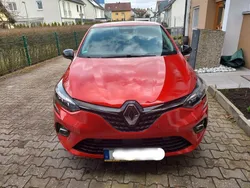 Rot Gebraucht 2022 Renault Clio V Zen Kleinwagen | 18.000 € (Fairer Preis)