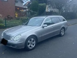 Silber Gebraucht 2004 Mercedes E220 Kombi | 2.000 € (Superpreis)
