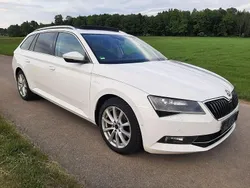 Candyweiss Gebraucht 2016 Skoda Superb LAURIN & KLEMENT Kombi | 13.500 € (Guter Preis)