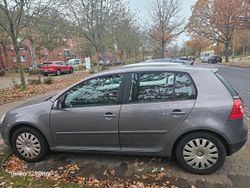 Grau Gebraucht 2006 VW Golf V Limousine | 3.200 € (Fairer Preis)