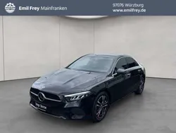Kosmosschwarz metallic Gebraucht 2023 Mercedes A200 Advanced Limousine | 34.888 € (Teuer)