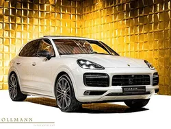 Beige Gebraucht 2022 Porsche Cayenne SUV | 165.172 €