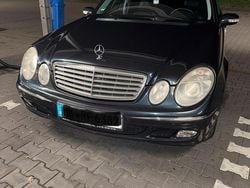 Schwarz Gebraucht 2004 Mercedes E200 Limousine | 4.500 € (Fairer Preis)