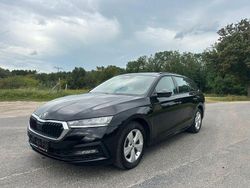 Schwarz Gebraucht 2021 Skoda Octavia Executive Kombi | 16.500 € (Superpreis)
