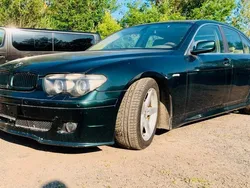 Grün Gebraucht 2004 BMW 730 Limousine | 2.399 € (Superpreis)