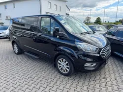 Schwarz Gebraucht 2019 Ford Tourneo Custom Titanium Van / Kleinbus | 33.900 € (Etwas zu teuer)