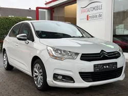 Weiß Gebraucht 2013 Citroën C4 SELECTION Limousine | 4.499 € (Etwas zu teuer)
