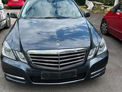 Grau Gebraucht 2012 Mercedes E250 Kombi | 12.999 € (Fairer Preis)