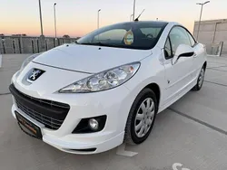 Weiß Gebraucht 2011 Peugeot 207 CC Platinum Cabrio | 5.990 € (Fairer Preis)