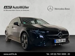 Kosmosschwarz Gebraucht 2023 Mercedes A200 Progressive Limousine | 32.400 € (Teuer)