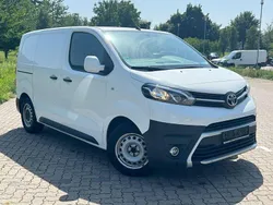 Weiß Gebraucht 2017 Toyota Proace Van | 9.999 € (Teuer)