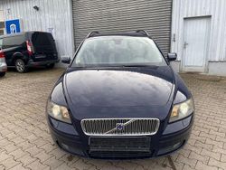 Deep blue solid / solid Gebraucht 2005 Volvo V50 Momentum Kombi | 3.999 € (Superpreis)