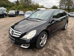 Schwarz Gebraucht 2006 Mercedes R320 Van / Kleinbus | 3.500 € (Fairer Preis)