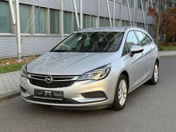 Silber Gebraucht 2017 Opel Astra Business Kombi | 4.700 € (Teuer)