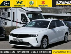 Jade weiß Gebraucht 2024 Opel Astra Enjoy Limousine | 19.780 € (Superpreis)