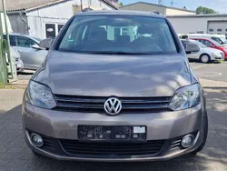 Kaschmirbraun metallic Gebraucht 2010 VW Golf Plus Cross Comfortline Van / Kleinbus | 8.200 € (Teuer)