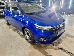 Blau Gebraucht 2024 Dacia Sandero Expression SUV | 15.990 € (Superpreis)