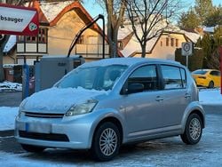 Silber Gebraucht 2006 Daihatsu Sirion Kleinwagen | 2.350 € (Fairer Preis)